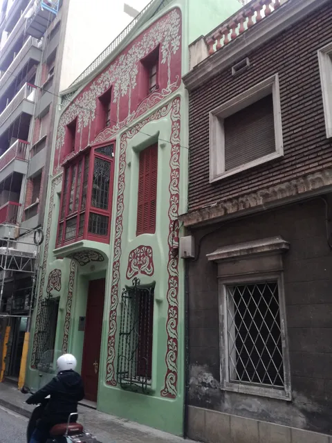Casita Amarilla