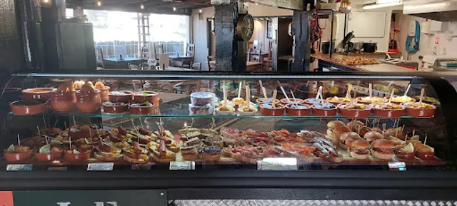 L' ART H bar licence 4 et restaurant tradionnel