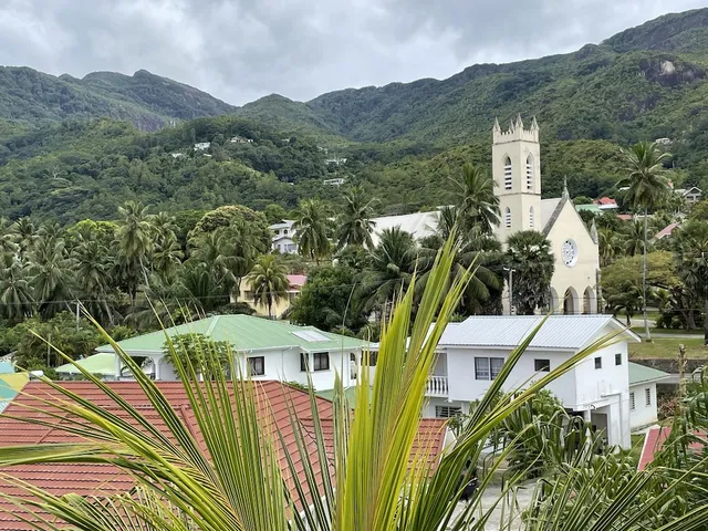 VallonEnd Beachfront Villa
