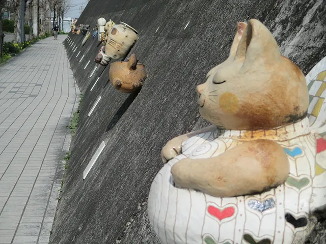 Tokoname Manekineko Street (Tokoname Lucky Cat Street)