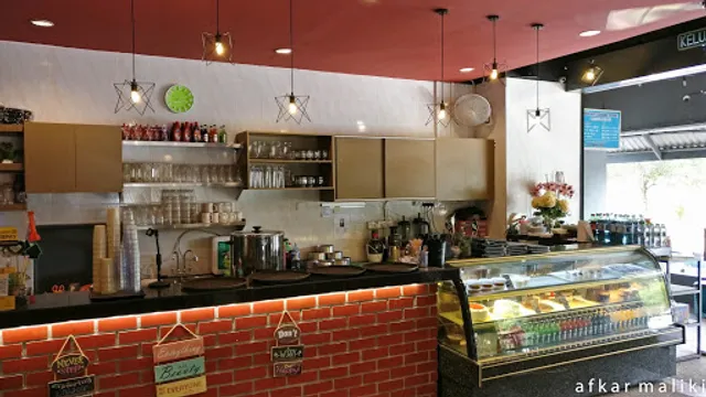 Yop's Steak & Seafood