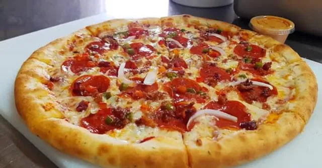 Los tíos de Vitto Pizzería Since 2021