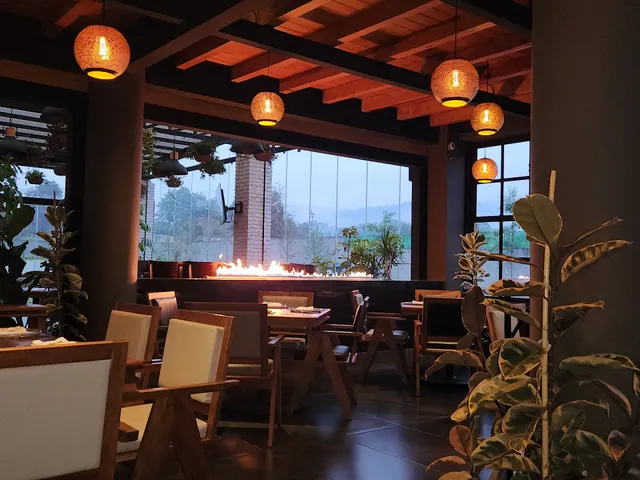 Restaurante Dos Raíces