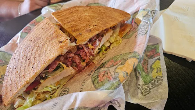 Fox's Pizza Den of Reynoldsville