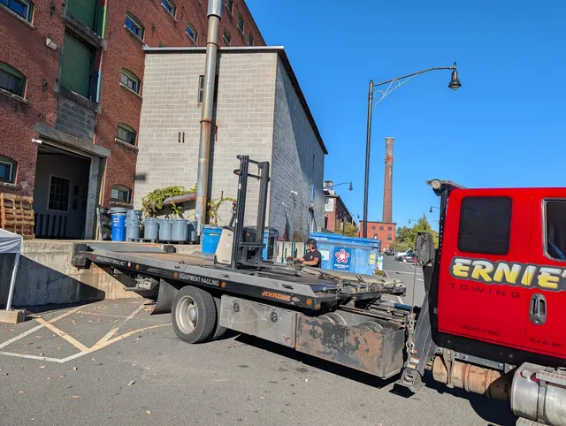 Ernie's Towing