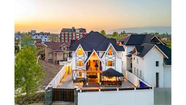 StayVista at Gauhar in Jammu | 6 BHK Premium Holiday Home with Indoor Jacuzzi