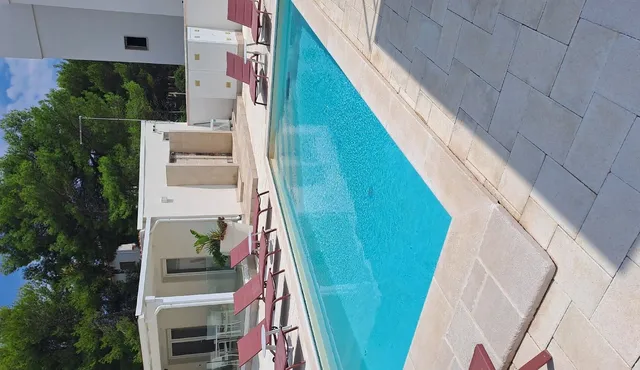 Le Canne Pool and relax