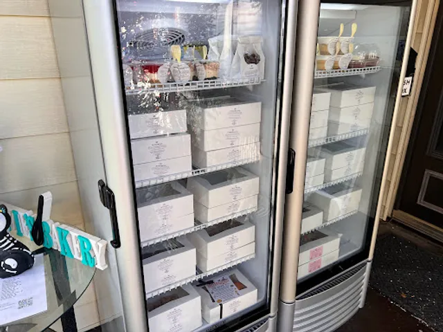 Bezzie's Bakery - Residential Home Bakery