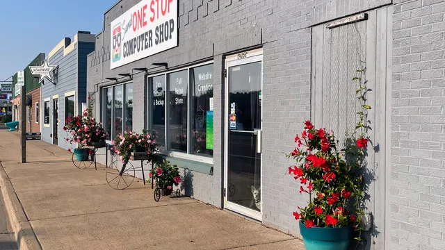 Sara's One Stop Computer Shop & Staying Connected app