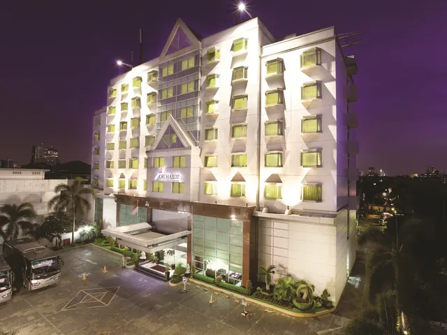 Orchardz Hotel Jayakarta
