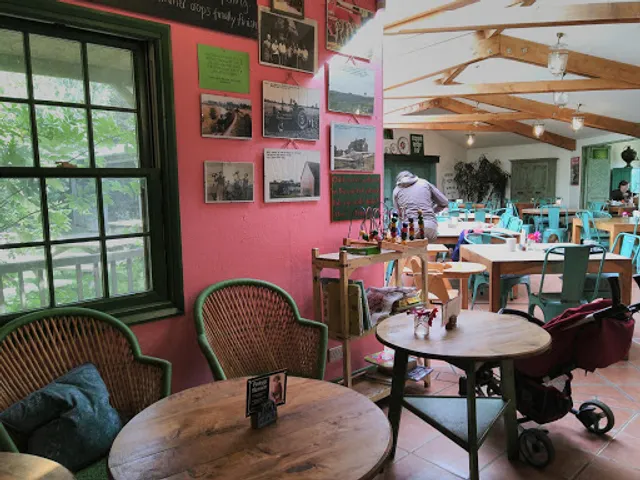 Abbey Home Farm shop and car park