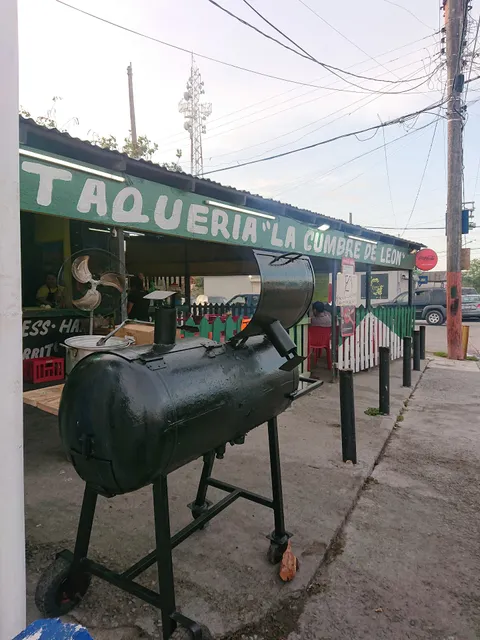 Taqueria la cumbre de leon