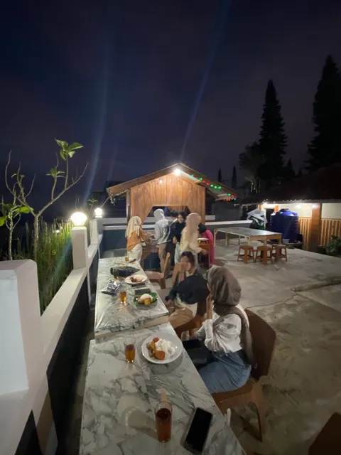 Villa Nadiviya Alam Endah