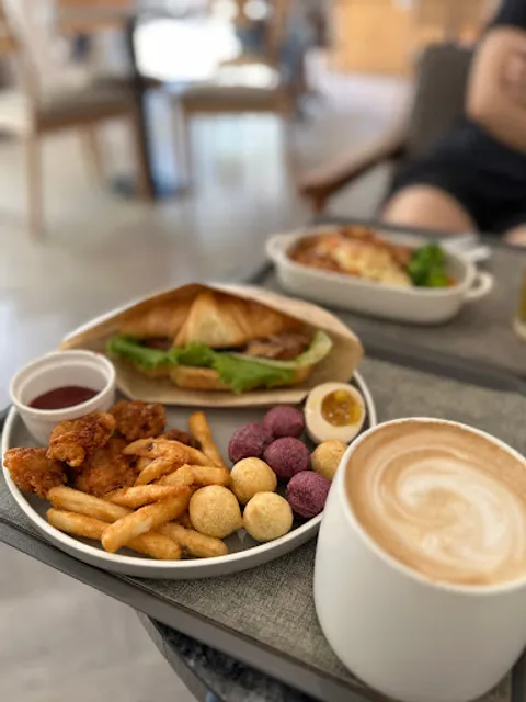 同齊咖吡北屯旗艦店 深夜咖啡