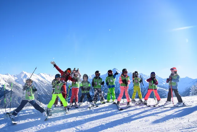Skischule & Skiverleih Snowsports Mayrhofen