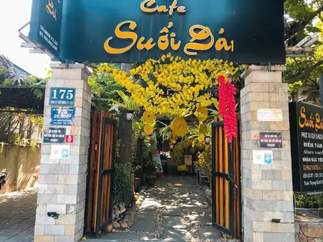 Cafe suối đá