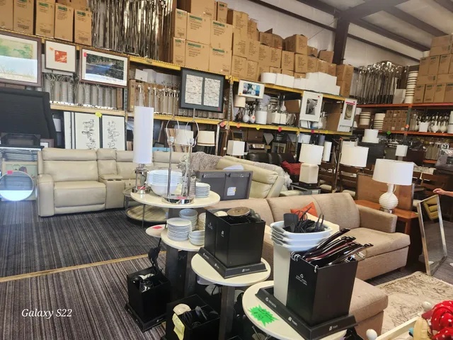 Dixon's Furniture, Kyle TX