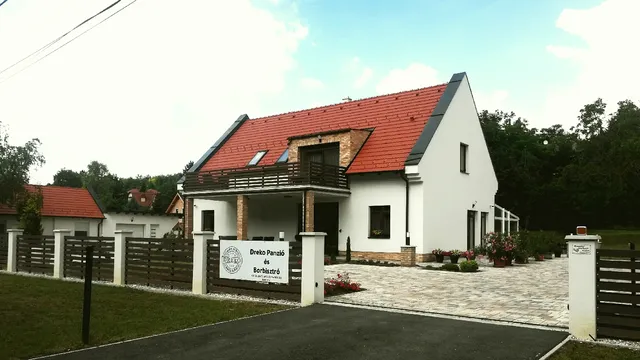 DREKO Panzió és Borbisztró