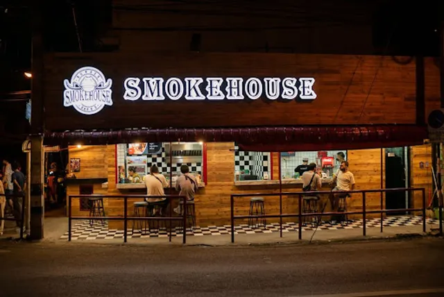 Smokehouse Burgers & BBQ - Chang Moi