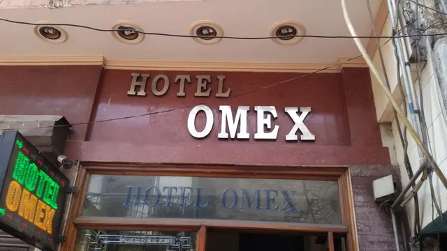 FABSTAYS-Hotel Omex