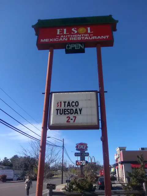 Cloverleaf Shopping Center