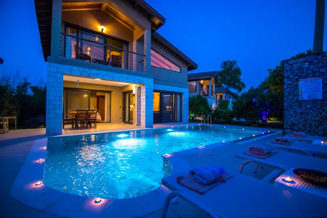 Volans Suites Villas