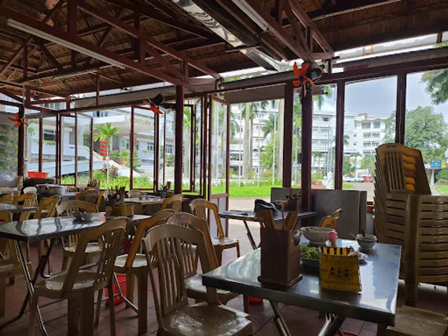 Quán Cẩm - Bún Bò Huế