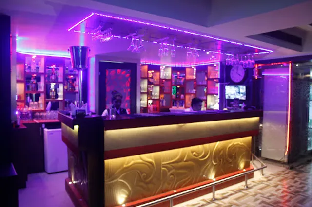 Oak Grove - Best Lounge | Bar in Ranchi