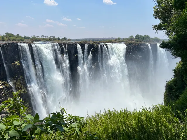 Victoria Falls Guide