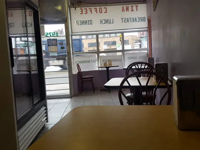 Tina Coffee-Breakfast