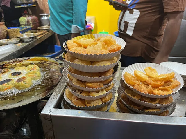 Sri Sai Shravanthi bangarpet chats