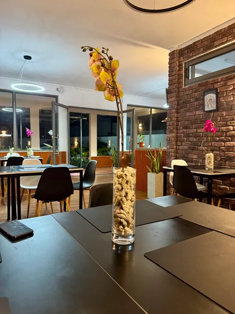 Nepali MO:MO & More mauritius