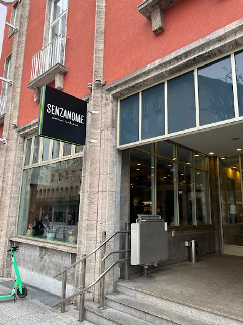 SENZANOME Cucina Italiana