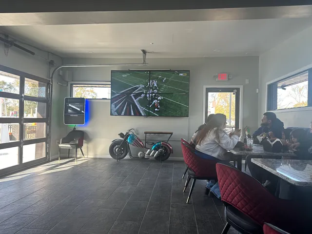 Franky’s Bar & Grill