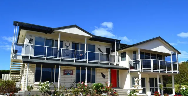 Austin Heights Bed & Breakfast Apartments