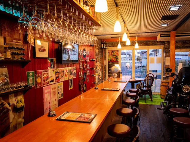 肉酒場ハチマル商店