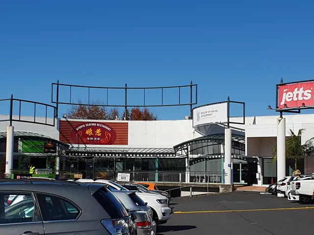 FuYuan Seafood Restaurant 福苑海鲜酒家 (formerly Nyonya)