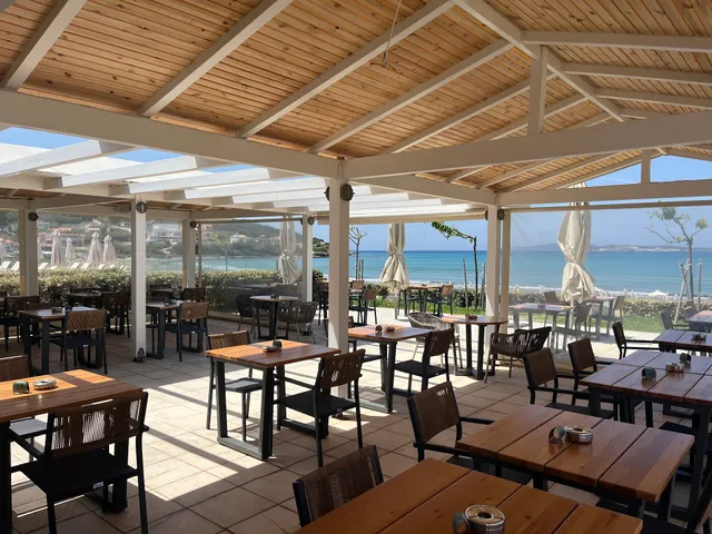 “Aria” pool bar - restaurant by Athina hotel