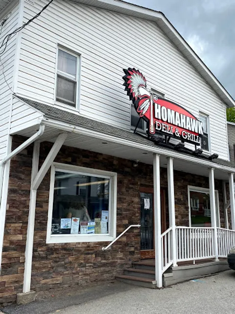 Thomahawk Deli & Grill