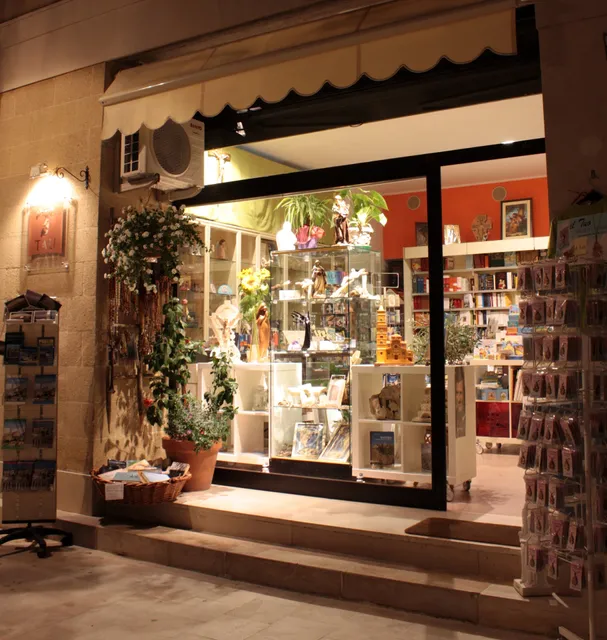 TAU - Libri e Articoli Religiosi