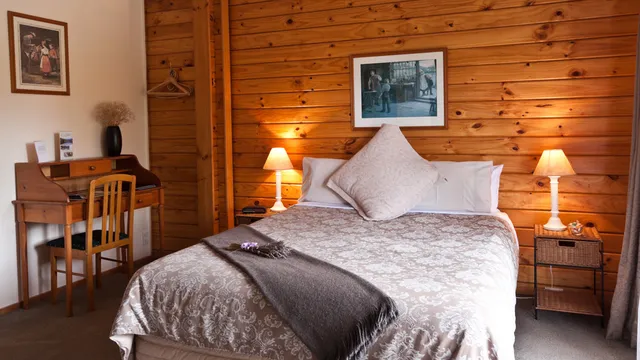 Foster's School House Bed & Breakfast