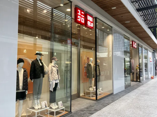 UNIQLO Century City