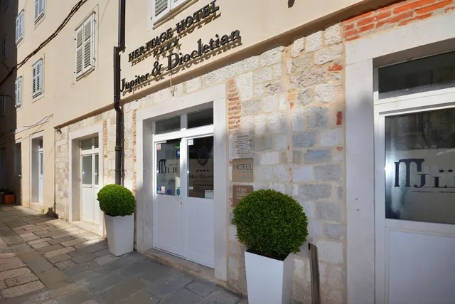 Jupiter Luxury Hotel