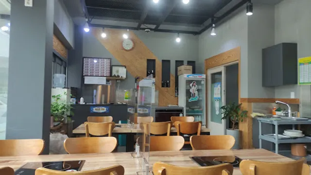 정자나무 손칼국수