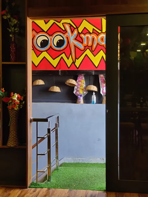 Lookma cafe n restro