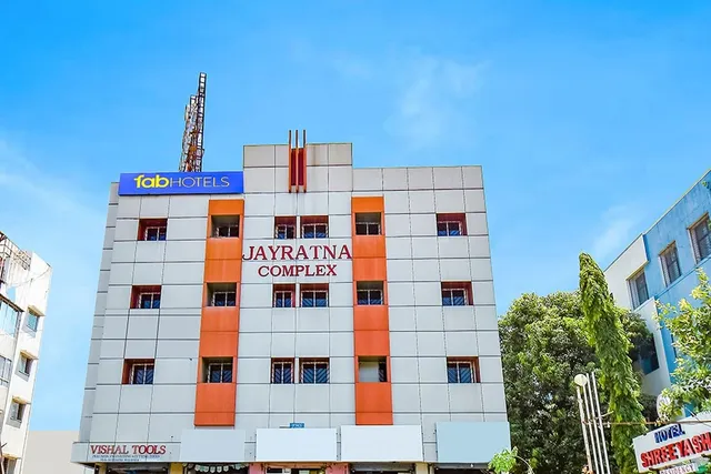 FabHotel Shreeyash - Hotel in Pimpri-Chinchwad, Pune