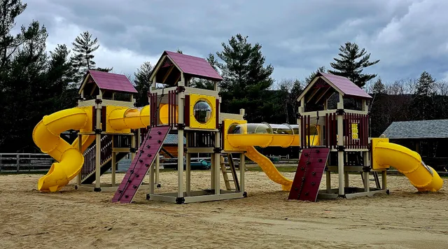 Lincoln / Woodstock KOA Holiday