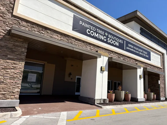 Painted Tree Boutiques - Cooper City