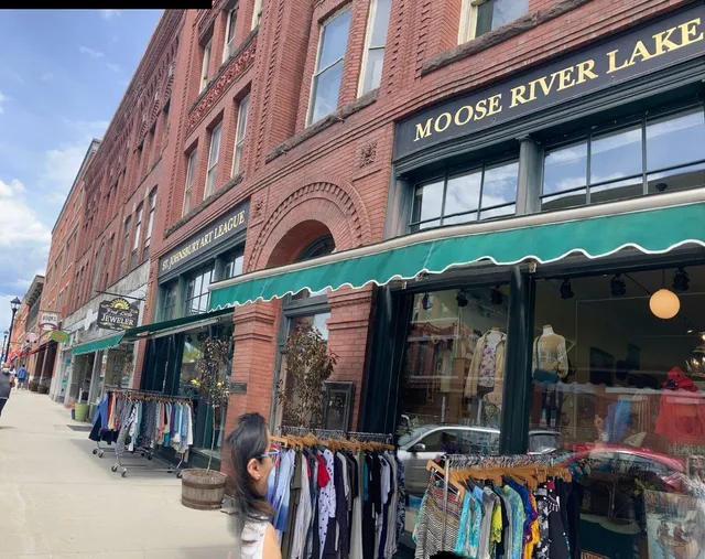 Moose River Lake & Lodge Store