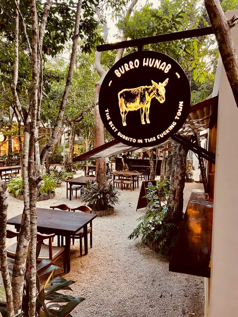 Burrito Trompudo Firewood Goumert Cousine